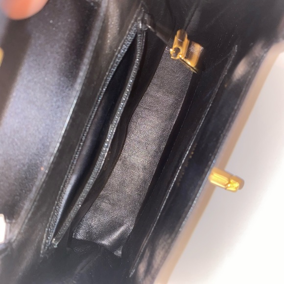 ❌SOLD❌Gorgeous Chanel Silk Top Handle - Picture 5 of 11